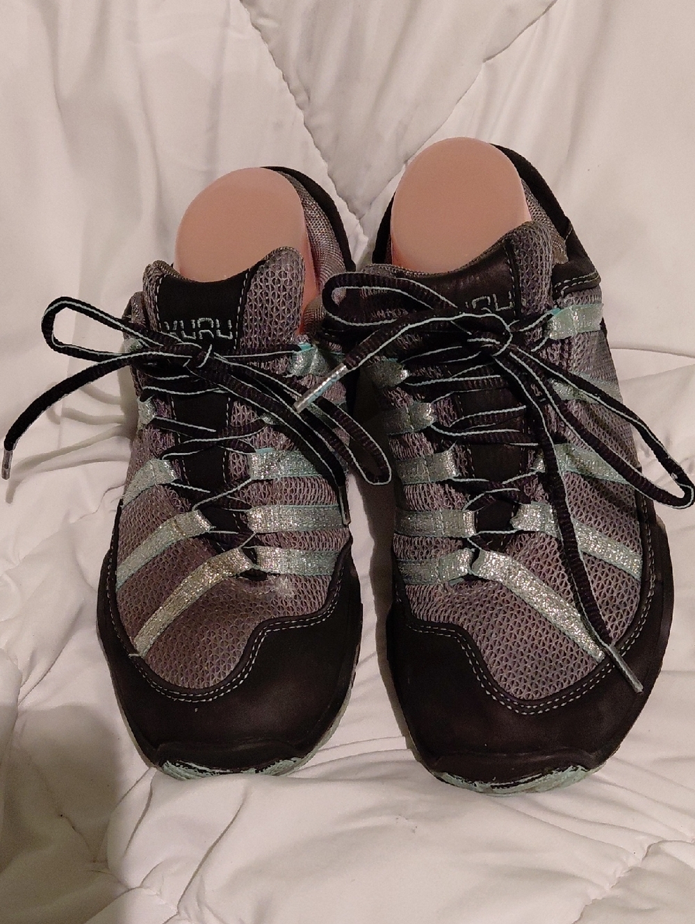 KURU Women's Black and Mint Green Athletic Shoes